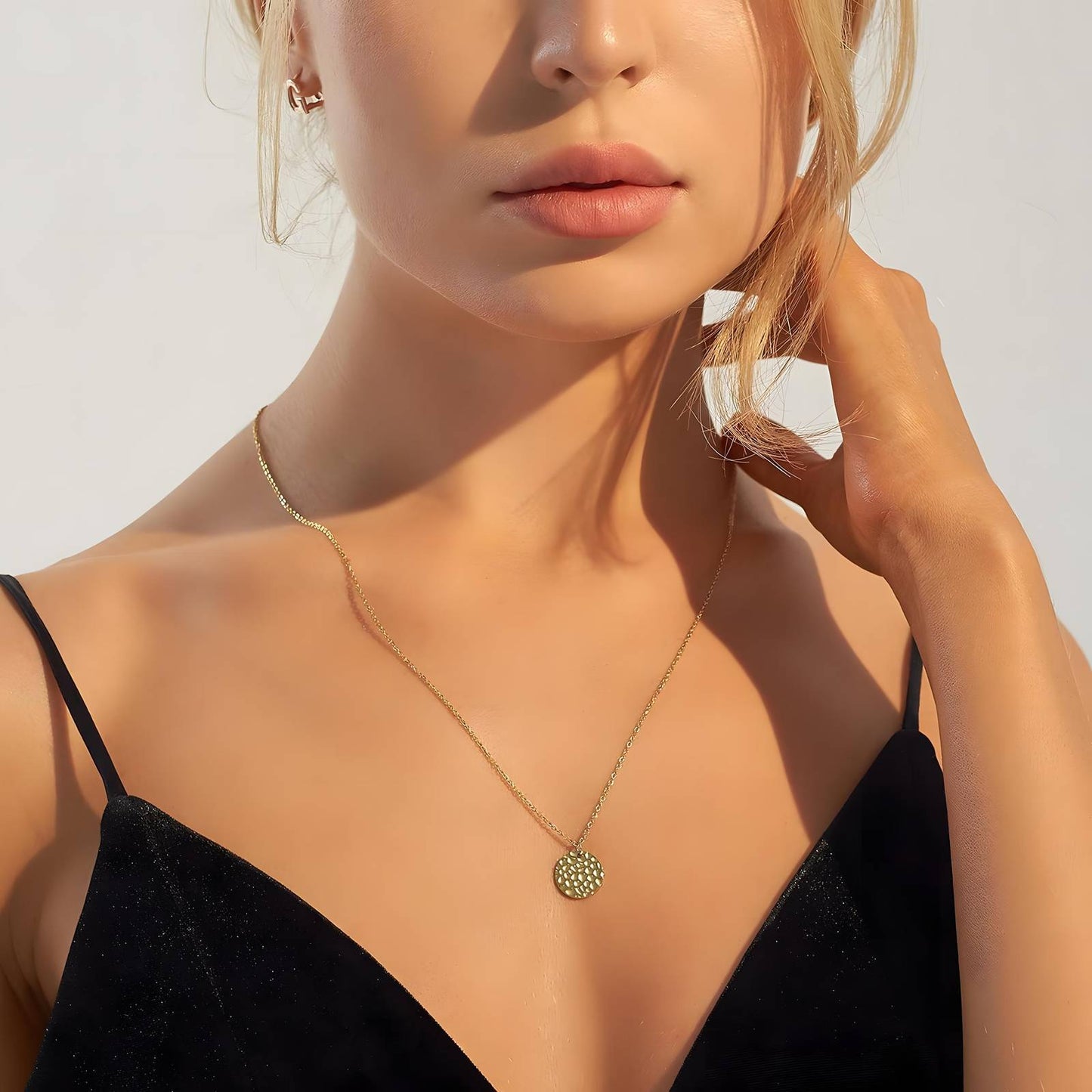 Luna Necklace